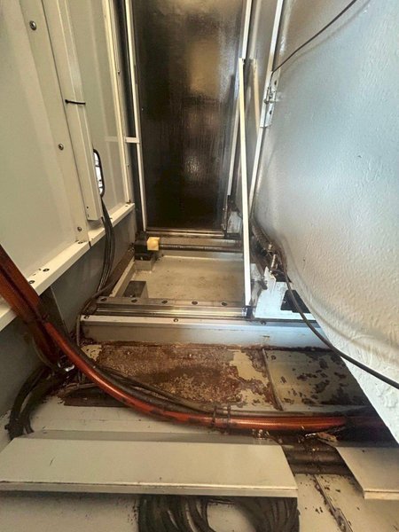 Haas EC-300 300mm CNC HMC, 2006 – Through Spindle Coolant, 8K Spindle