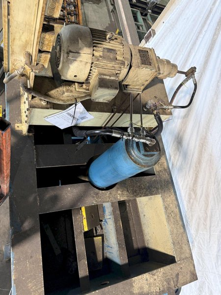 100 TON DAKE 18-255 HYDRAULIC 4 POST SPOTTING PRESS. STOCK # 0889925