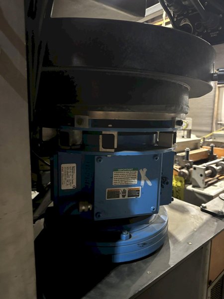 MOORE BOWL FEEDER: STOCK #23085