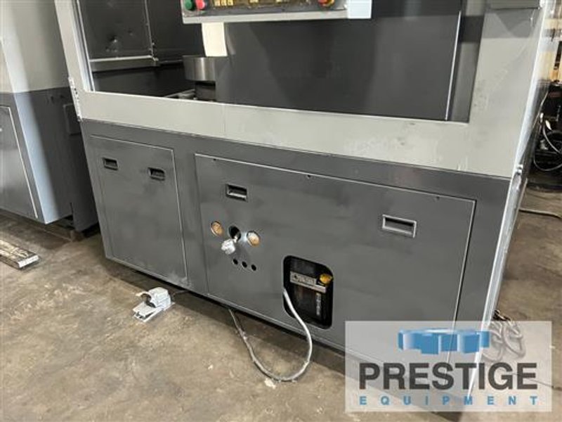 Hyundai Wia SKT-V80RM CNC Turning &amp; Milling Center