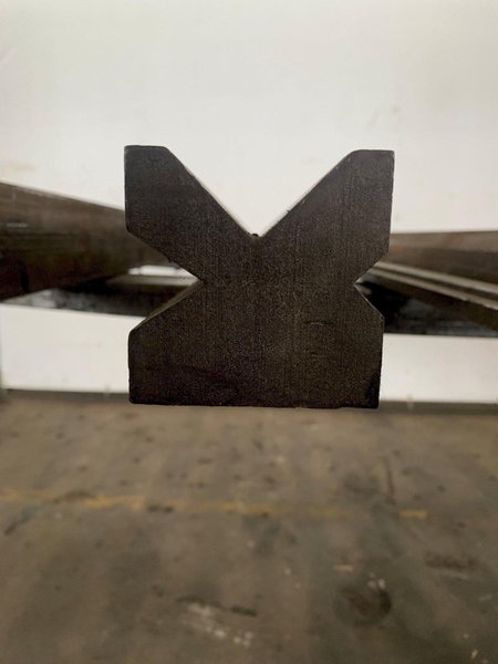 6&#039;9&quot;(81&quot;) 3-WAY PRESS BRAKE BOTTOM 90 DEGREE FEMALE DIE. STOCK # 0876324