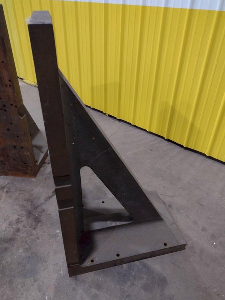 48&quot; X 18&quot; X 28&quot; SET OF (2) CAST IRON ANGLE PLATES: STOCK #19368