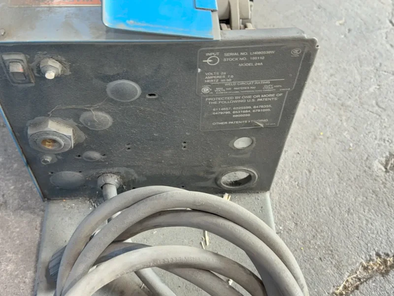 MILLER WIRE FEEDER  -  24A