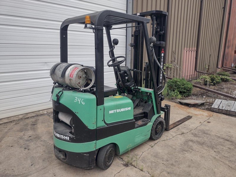 3000 LB MITSUBISHI MODEL #FGC15K 3-STAGE LP FORKLIFT: YOBRO #24166