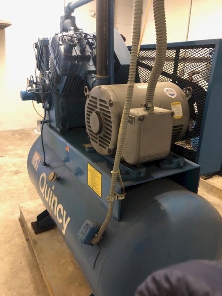 25 HP QUINCY AIR COMPRESSOR