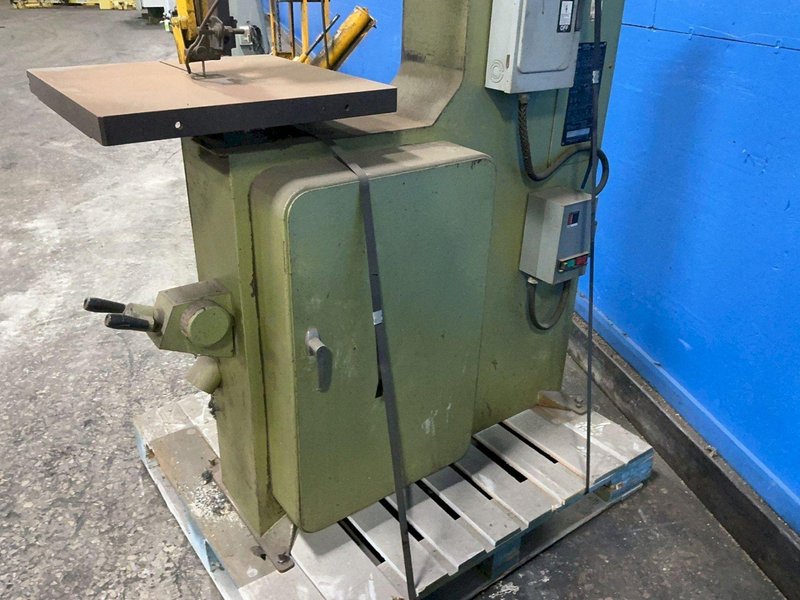 STARTRITE 21” X 21” VERTICAL BAND SAW   -  BRO.25