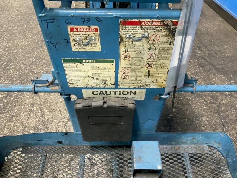 GENIE 34’ PLATFORM HEIGHT / 22’ HORIZONTAL OUTREACH ARTICULATING BOOM LIFT  -  Z-34/22N