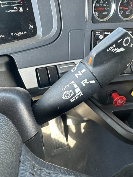 2022 Kenworth T680 1XKYD49X5NJ499897