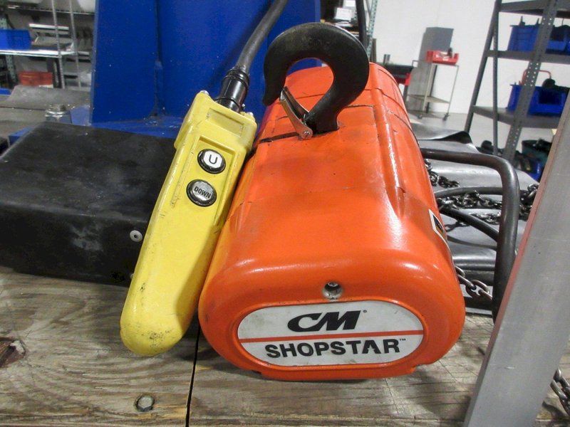 Vestil Portable Swivelng Jib Crane, 500 Lb Capacity with CM Shopstar 500# Electric Chain Hoist, Weighted Jib Base- Auction Item