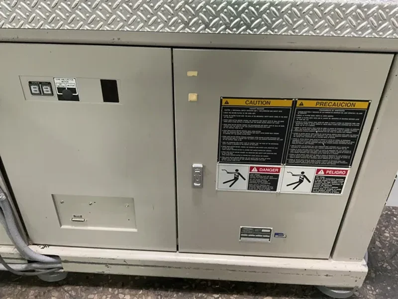 TOSHIBA INJECTION MOLDER  -  EC180V21-4