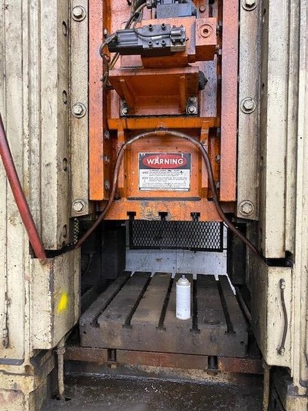275 TON NIAGARA MODEL #SC1-250-30-36 SSSC PRESS WITH 8" STROKE (1991): STOCK 15110