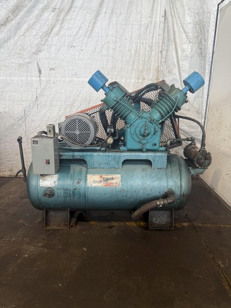 20 HP KELLOG PISTON TYPE AIR COMPRESSOR. STOCK # 0955523
