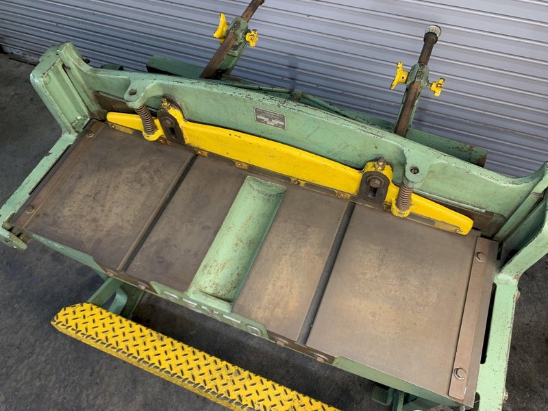 Pexto No. 137-L  Foot Squaring Shear