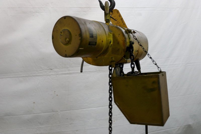 1/4 TON BUDGIT ELECTRIC POWERED CHAIN HOIST : STOCK #11993