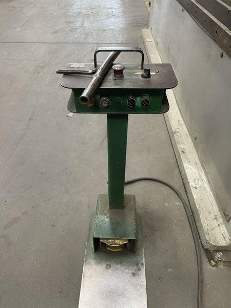 1990 Accurpress 710012 Hydraulic Press Brake (#5524)