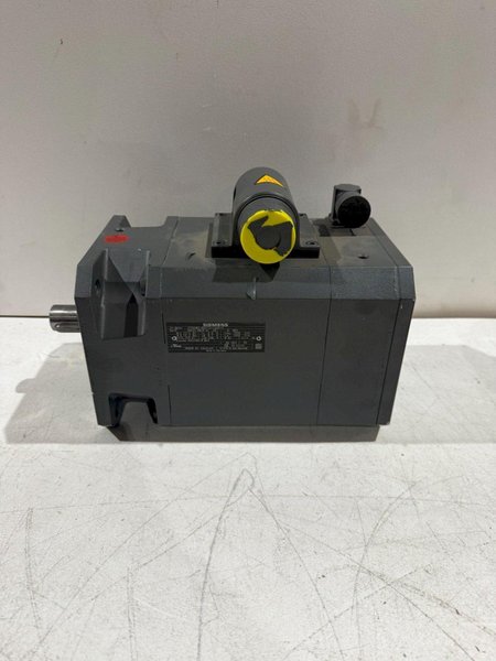 SIEMENS 1FT6082-8AF72-1AA5-Z SERVO MOTOR NEW NO BOX