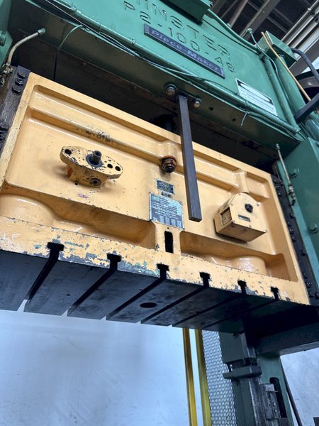 100 TON MINSTER P2-100-48 PIECE MAKER STRAIGHT SIDE HIGH SPEED PRESS. STOCK # 0773225