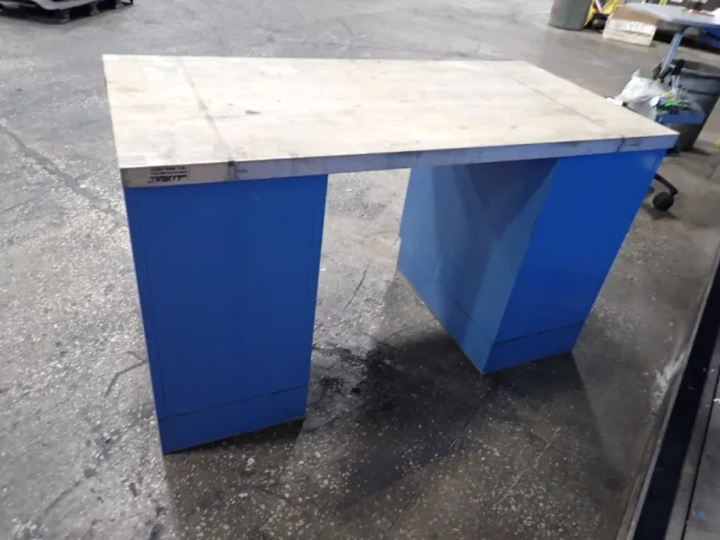 LISTA 60" X 30" WORKBENCH