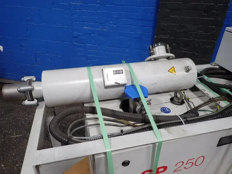 LEYBOLD VACUUM PUMP  -  SP250