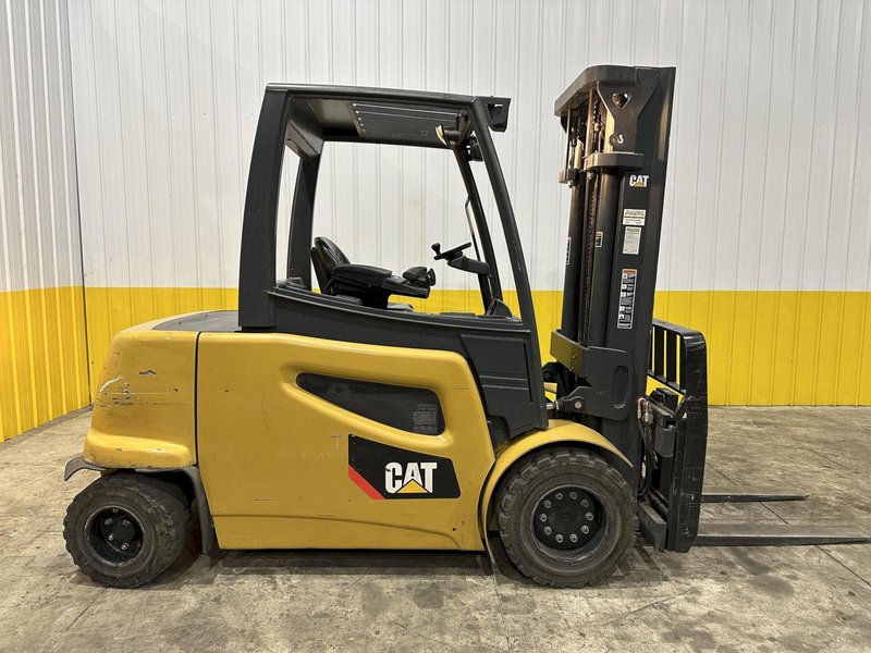 11,000 LBS CAT MODEL #2ET11000 ELECTRIC FORKLIFT, NEW 2019: STOCK #22687