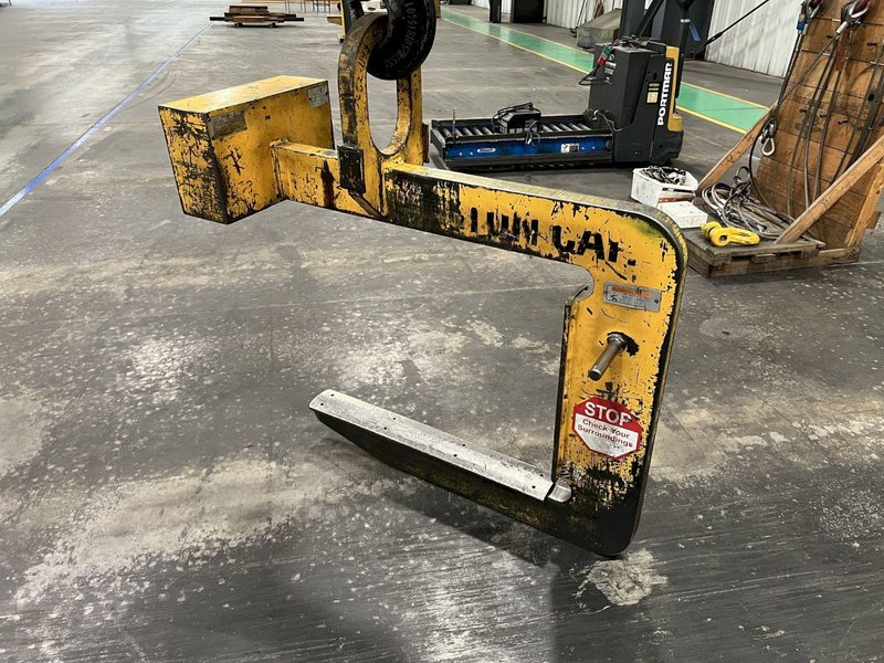 7.5 TON CALDWELL COIL C HOOK
