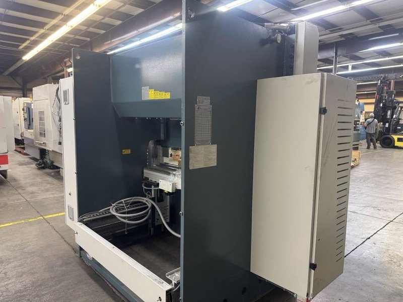 66 Ton x 6′ DURMA AD-R 2060 CNC Hydraulic Press Brake-2021, Tooling Included Upgraded Control