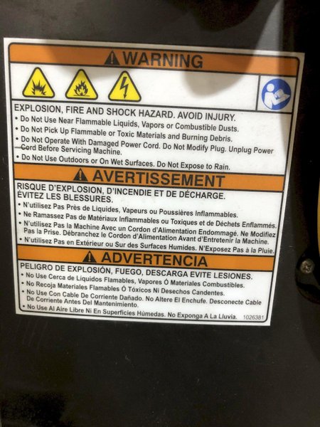 TENNANT MODEL V-SMU-14 COMMERCIAL VACUUM: STOCK #13950