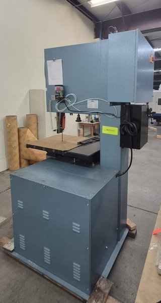 26” x 13” DOALL 2613-v3 VERTICAL BAND SAW-2016