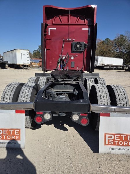 PETERBILT 567 - Trucks