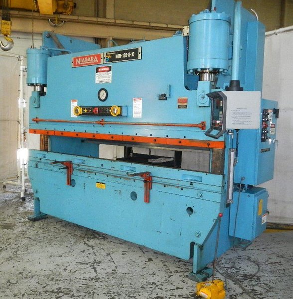 10' X 135 TON NIAGARA HYDRAULIC PRESS BRAKE MODEL HBM-135-8-10