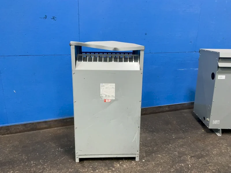EATON 225 KVA TRANSFORMER  -  V48M28T22L