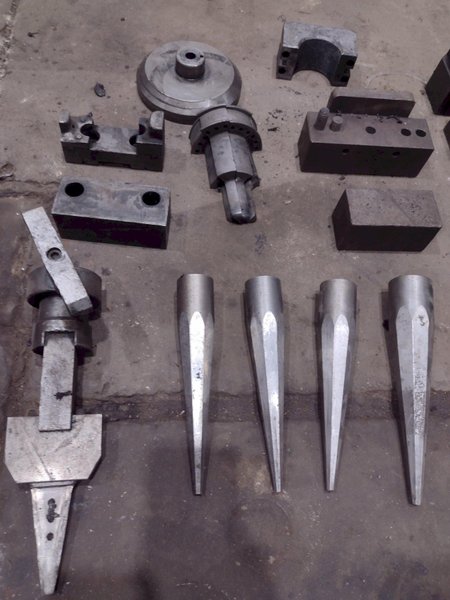 3&quot; (50 TON) ARISTO MODEL #A-680-HD  TUBE EXPANDER &amp; REDUCER END FORMING MACHINE: STOCK #19000