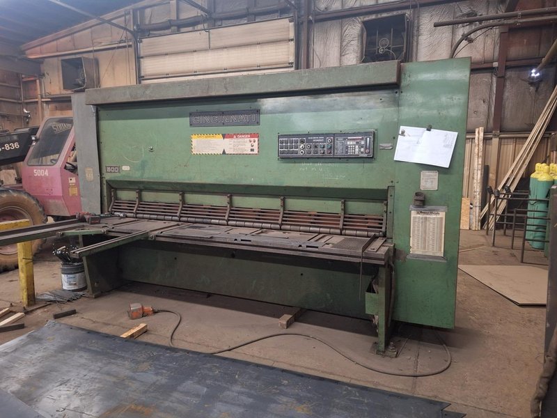1/2″ x 10′ Cincinnati Model 500HS-10 Hydraulic Power Squaring Shear, 1990