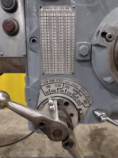 4&#039; X 9: CARLTON 1A RADIAL ARM DRILL. STOCK # 0992325