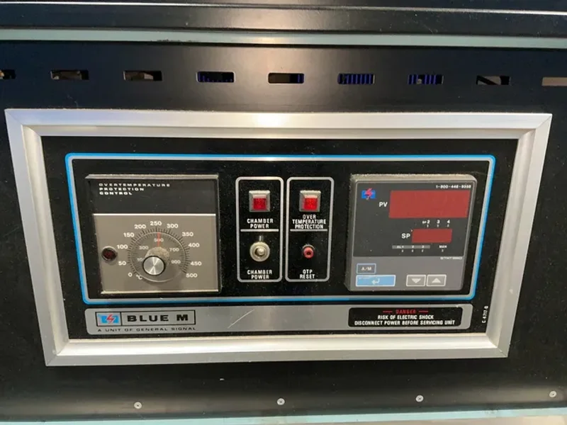 BLUE M 20” X 20” X 24” OVEN   -  DC-256C