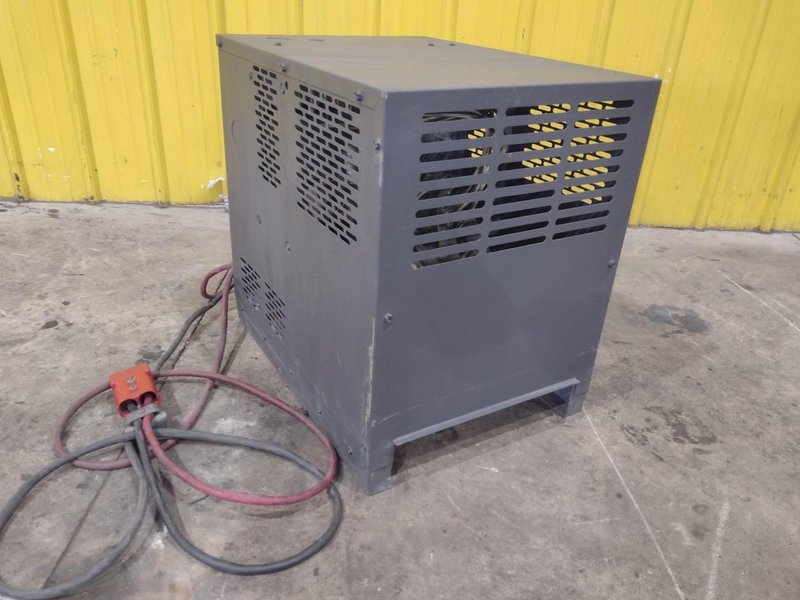 EXIDE WORKHOG GOLD MODEL #WG1-12-680 FORKLIFT BATTERY CHARGER: YOBRO #25431