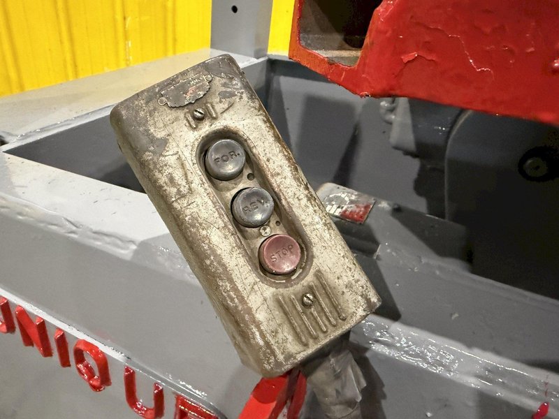 3,000 LBS READCO - UNIQUE MODEL #UPC-30-6 MC POWERED WELDING POSITIONER: YOBRO #25846