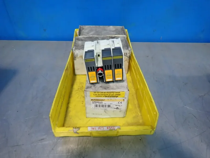 COOPER BUSSMAN 20 HP FUSIBLE SWITCHES  -  CFD30J3