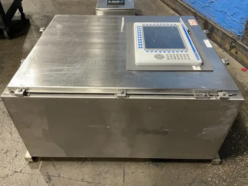 HOFFMAN, ALLEN-BRADLEY CONTROL PANEL BOX WITH PANELVIEW 1250   -  PANELVIEW PLUS 1250