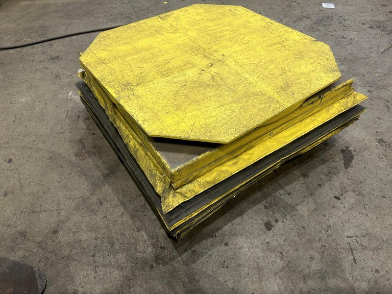 4500 LB SOUTHWORTH HYDRAULIC LIFT TABLE: STOCK #78041