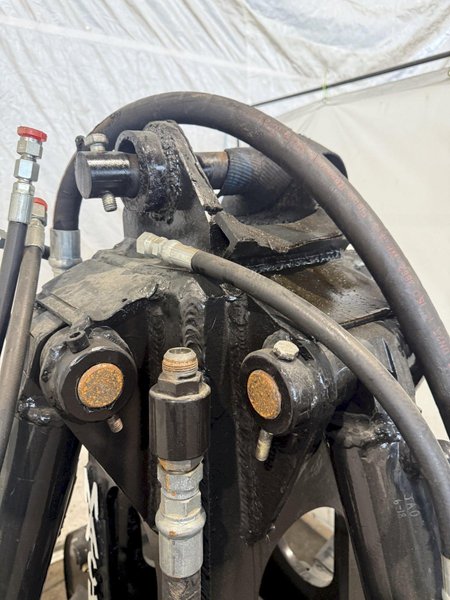 *REFURBISHED* MACK HYDRAULIC SCRAP GRAPPLE/CLAW. STOCK #0430726