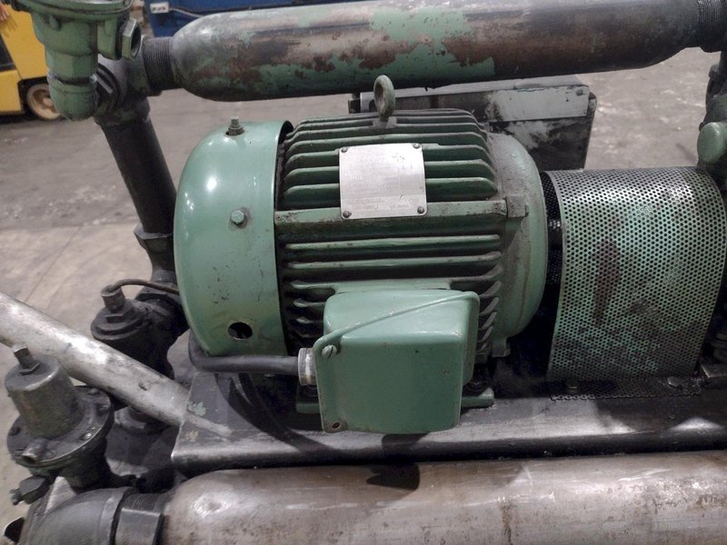 PORTABLE OIL PUMP CART W/ TANK: YOBRO #25282