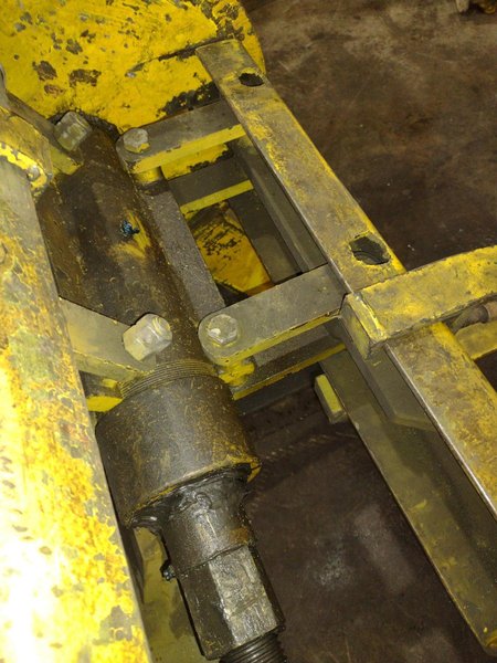 4,000 LB AMERICAN MODEL #70 DOUBLE END PULL OFF COIL REEL UNCOILER: YOBRO #24854