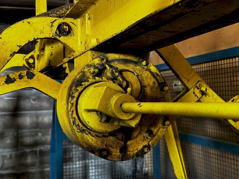 20,000# Cullen-Friestedt Sheet Lifter STOCK # 3746
96" X 60" X 98"