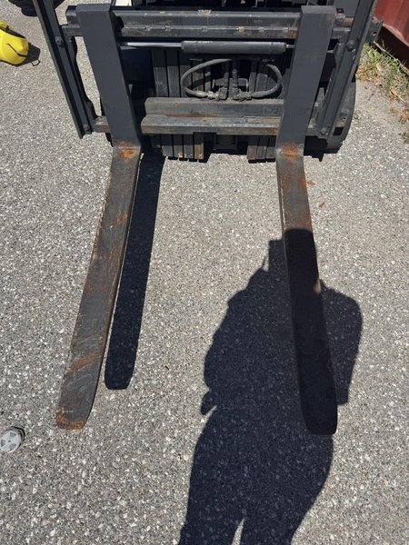 4,000 lb Crown RC5545-40 Stand Up Docker Forklift, 2012