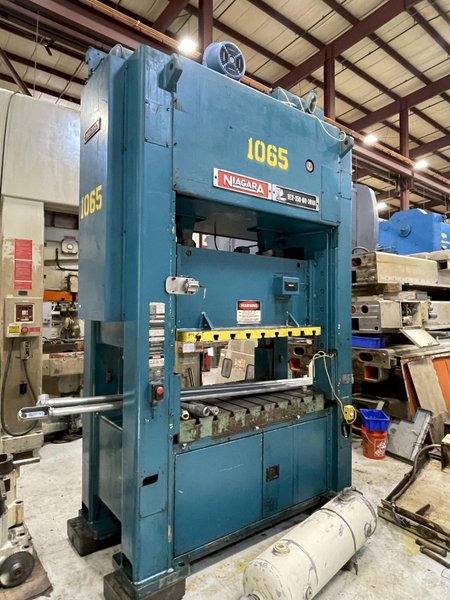 150 ton Niagara SE2-150-60-36 UH, Straight Side Mechanical Press For Sale, Year 1991