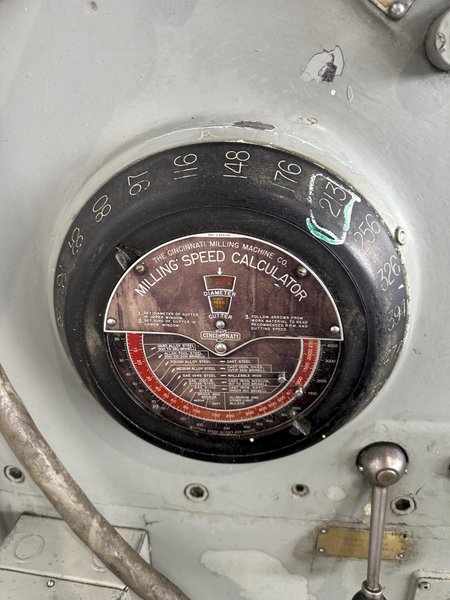 CINCINNATI NO. 4 VERTICAL MILL. STOCK # 0261724.