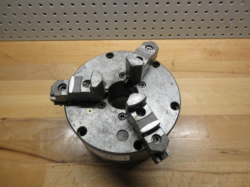8.25" 3-Jaw Manual Lathe Chuck Direct Mount with Adapter Plate- Auction Item