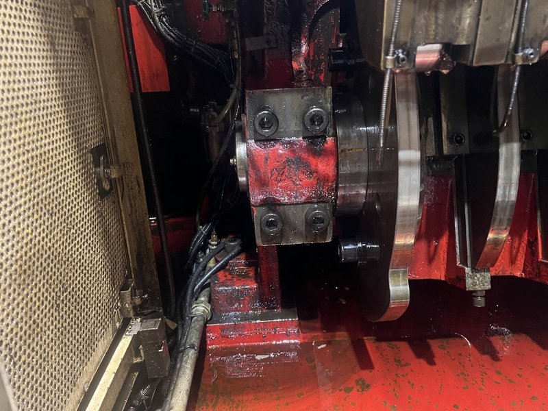 Chun-Zu Model CBP-165S Five Die Bolt Former