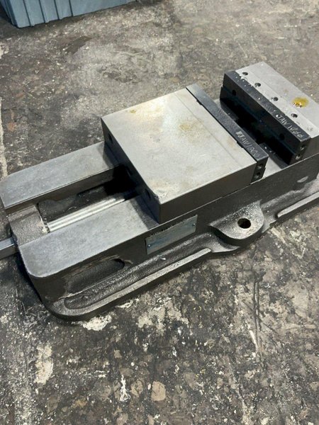 KURT 6” 6” VISE  -  D675